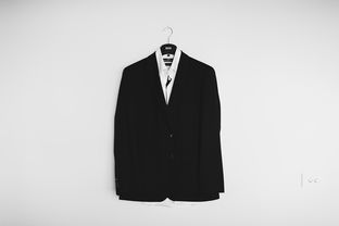 佛山定制女士品牌西服店—打造专属职业风范的时尚之选