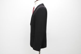 五十岁男士的西服选择宝典，品牌与款式全解析